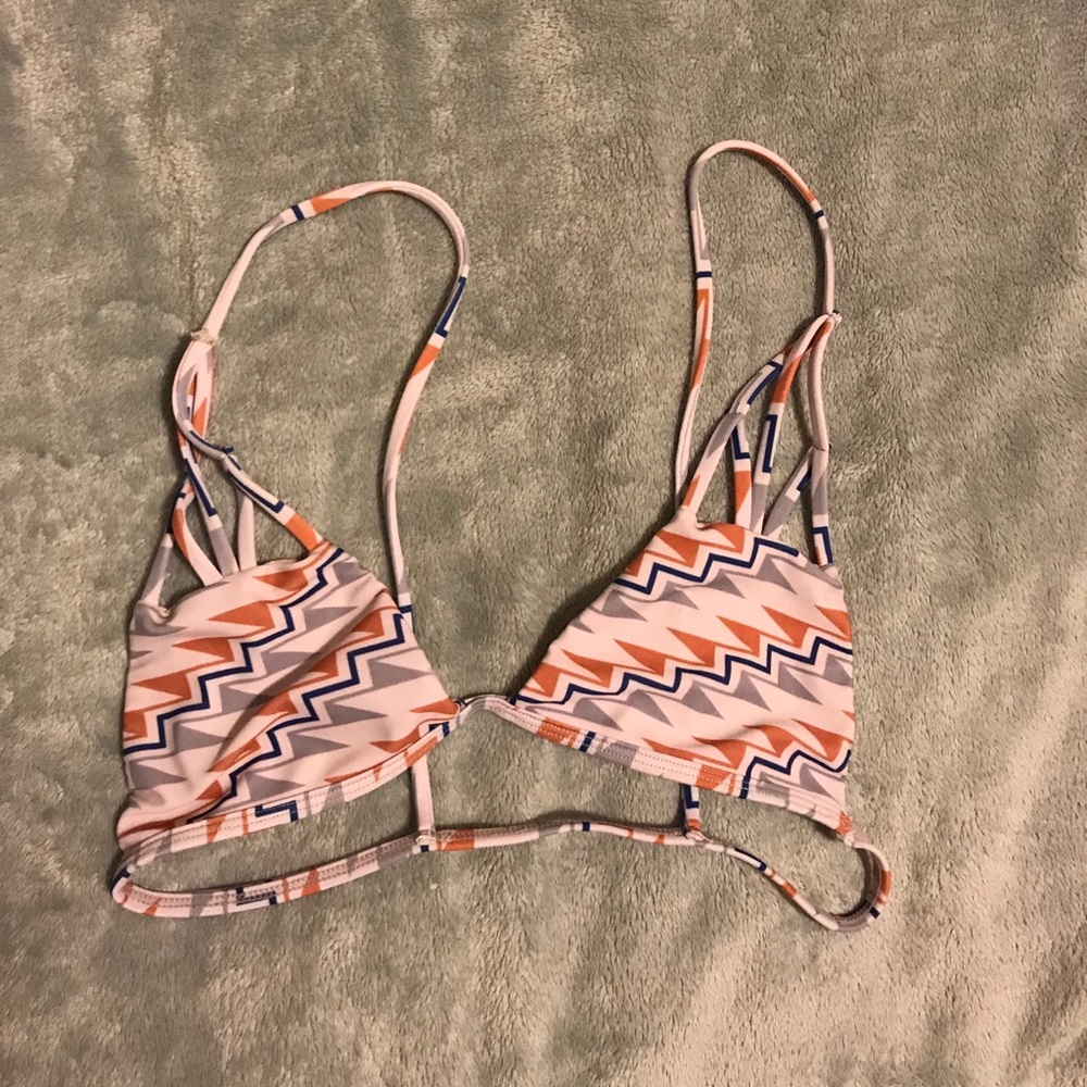 Acacia suit